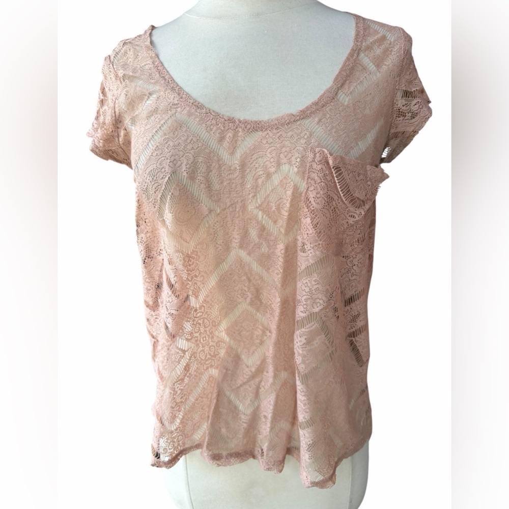Urban Outfitters Kimchi Blue Blush Pink Lace Scoop-Neck Lace Top